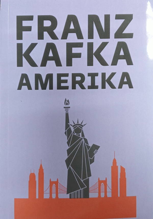 Amerika / Franz Kafka ; [Translated and with an introduction by Michael Hofmann.].